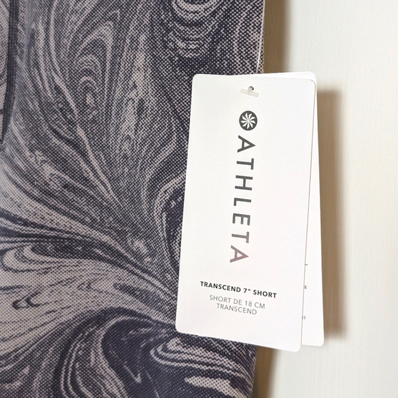 NWT Athleta Transcend 7 Inch Biker Short in Marble Violet Yoga | Women's XS - Picture 4 of 9